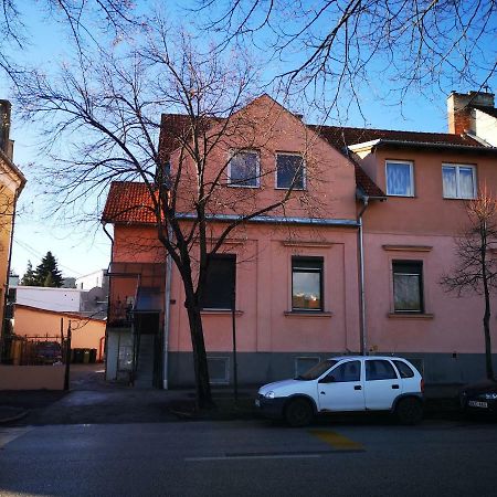 Hoke Lakas Appartement Sopron Buitenkant foto