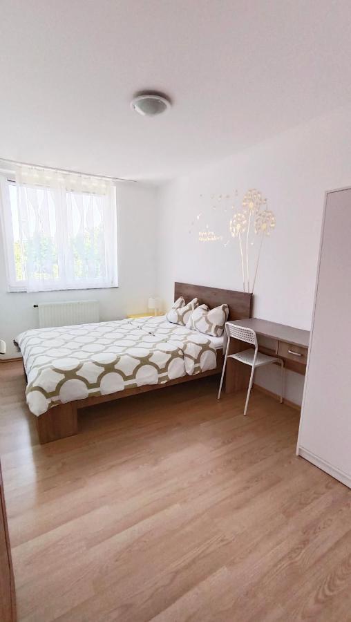 Hoke Lakas Appartement Sopron Buitenkant foto